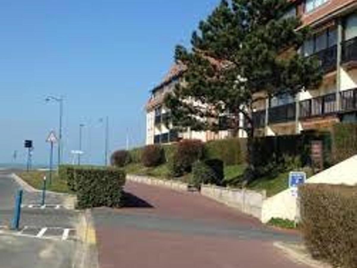 Appartement Refait A Neuf Avec Loggia Et Parking, A 2 Pas De La Plage Et Des Commerces - Fr-1-712-7 Villers-sur-Mer Bagian luar foto